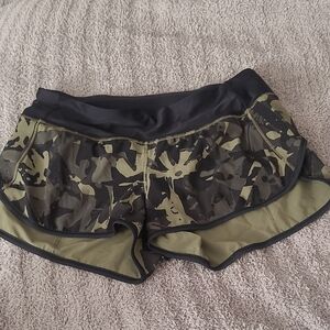Lululemon Camouflage Speed UP Shorts 4